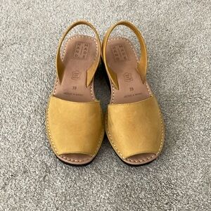 HANDMADE Menorquina heeled sandal